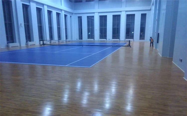 柞木體育運動地板怎么翻新