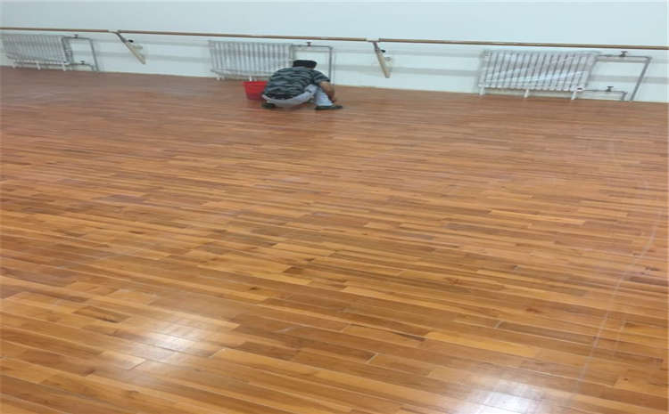 楓樺木排球館木地板板式龍骨結構