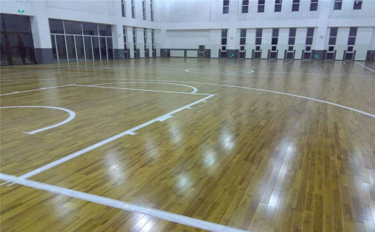松木羽毛球館木地板每平米**