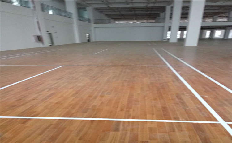 柞木體育運動地板怎么翻新